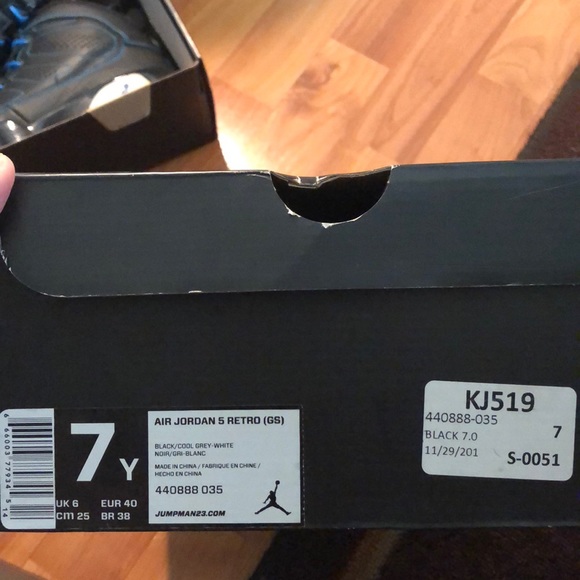 Retro Jordan 5 - Picture 4 of 4